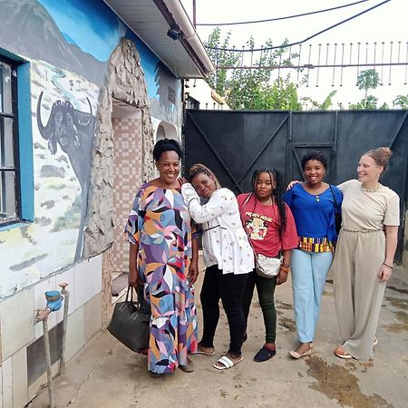 First Point Arusha Hostel מראה חיצוני תמונה